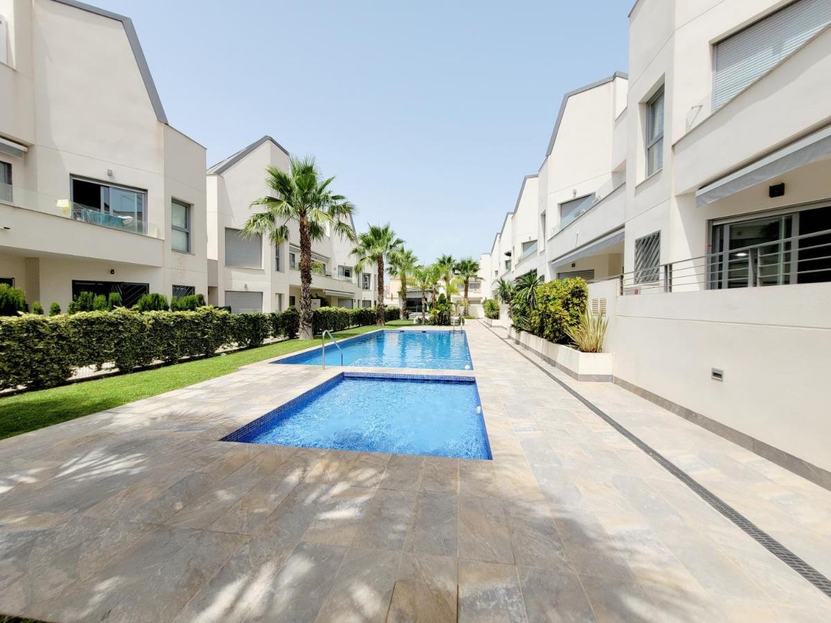 Villa Amalia 25 Torrevieja Exterior foto